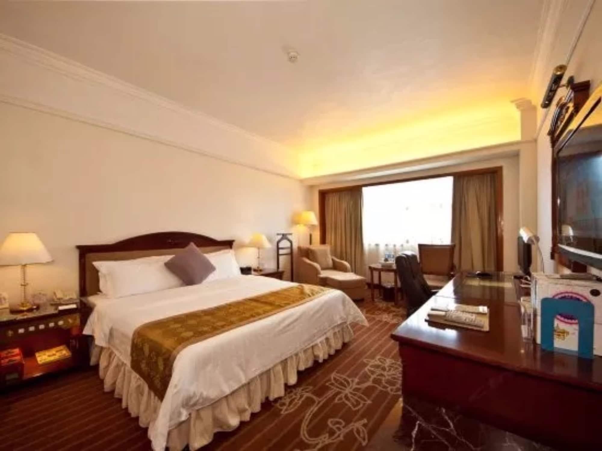 Sunshine Holiday Hotel Fuzhou Фучжоу Екстер'єр фото