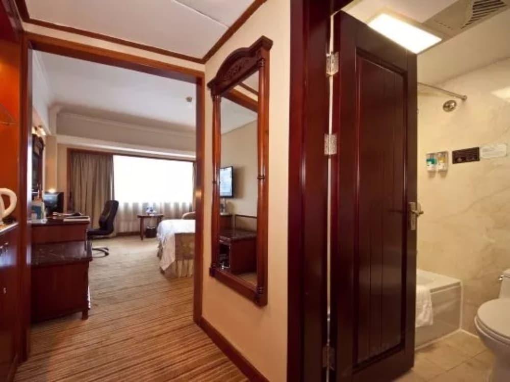 Sunshine Holiday Hotel Fuzhou Фучжоу Екстер'єр фото