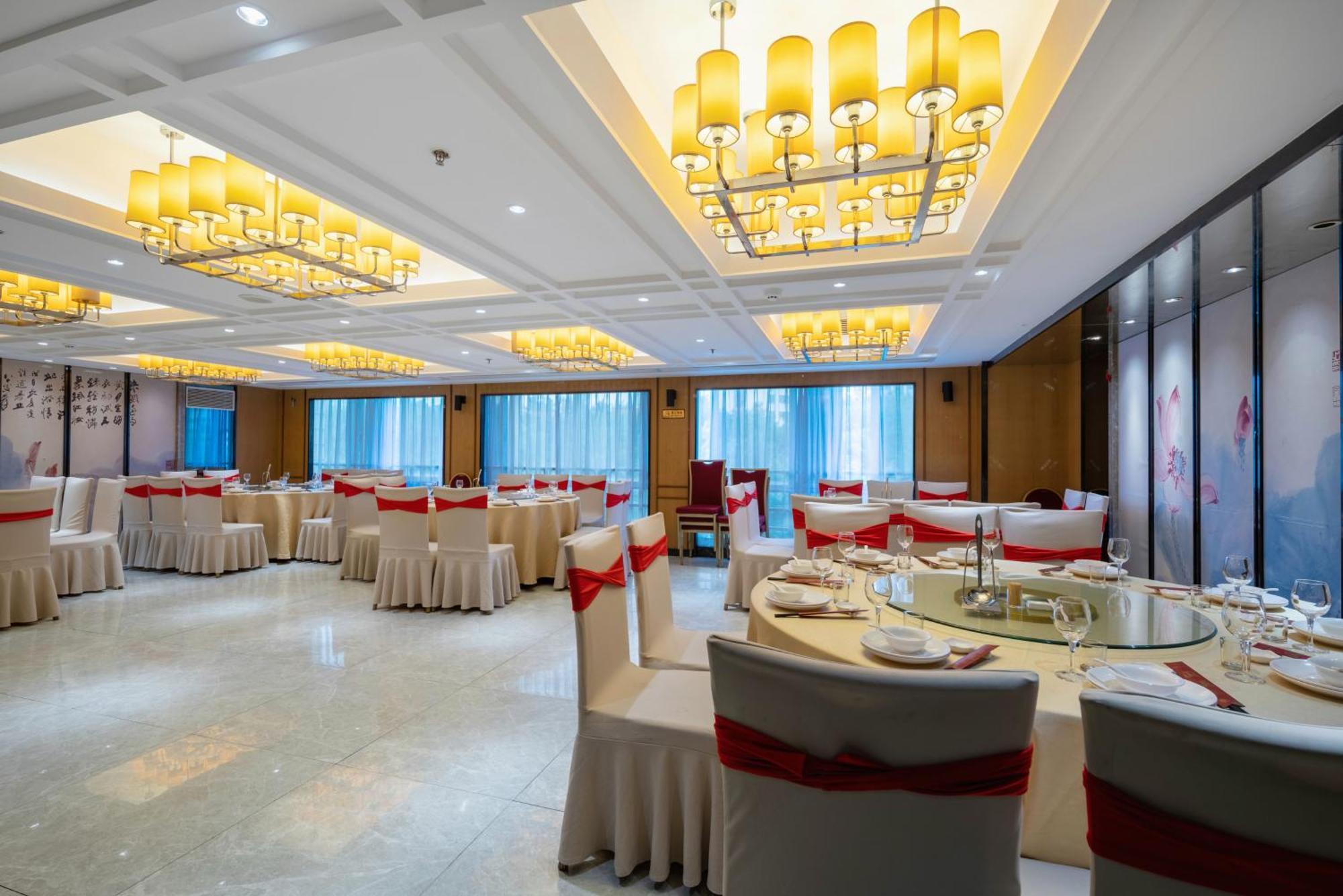 Sunshine Holiday Hotel Fuzhou Фучжоу Екстер'єр фото