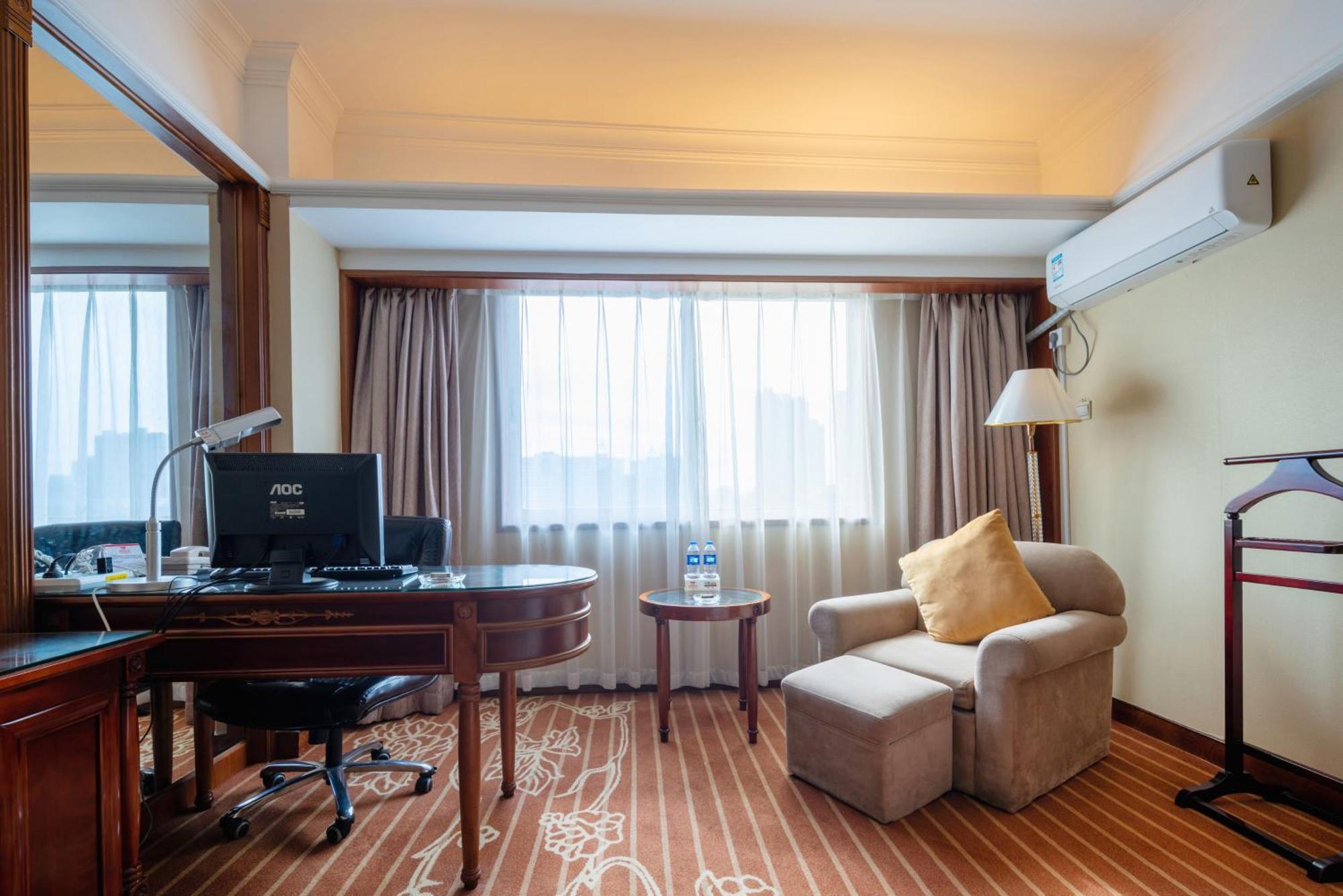 Sunshine Holiday Hotel Fuzhou Фучжоу Екстер'єр фото