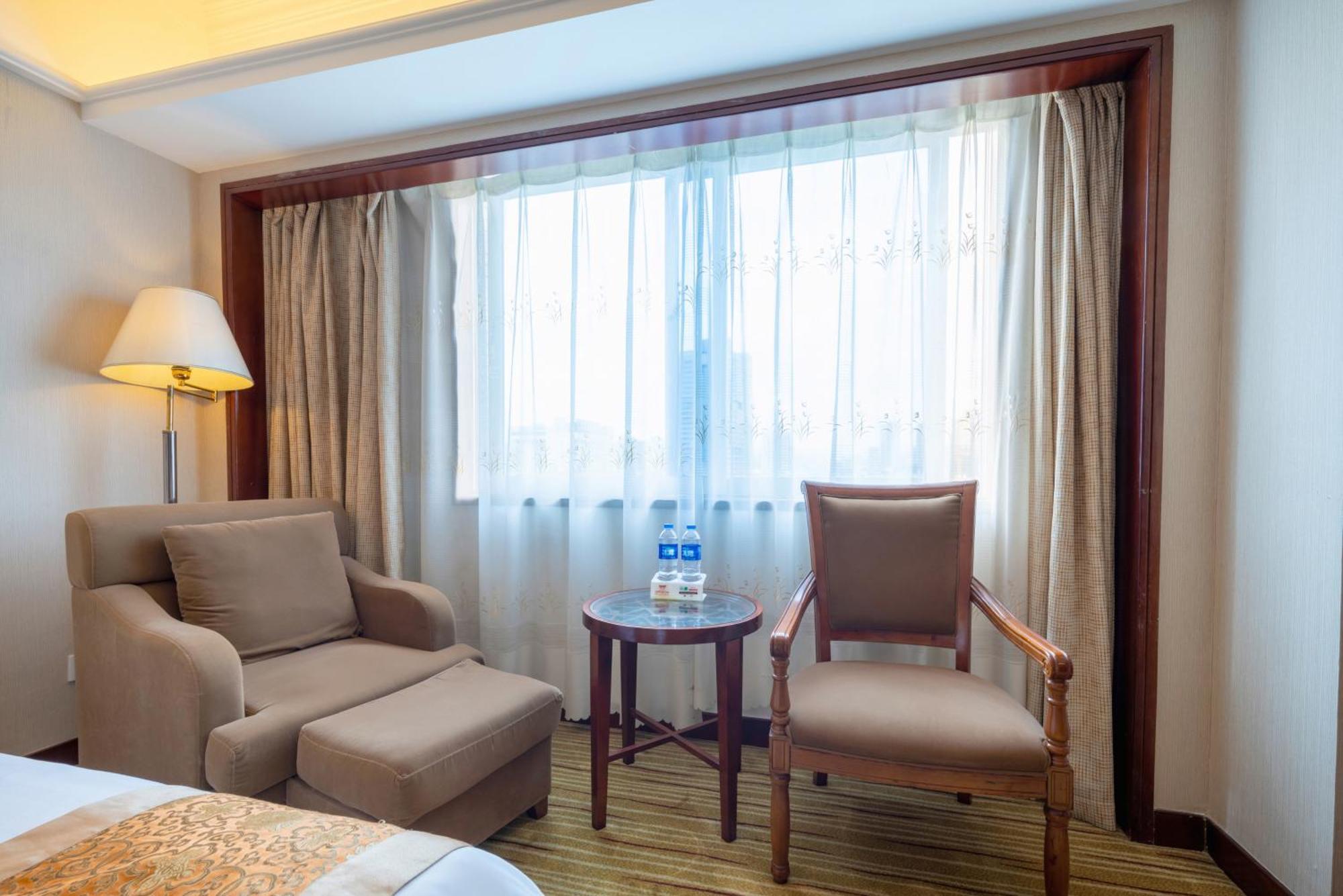 Sunshine Holiday Hotel Fuzhou Фучжоу Екстер'єр фото