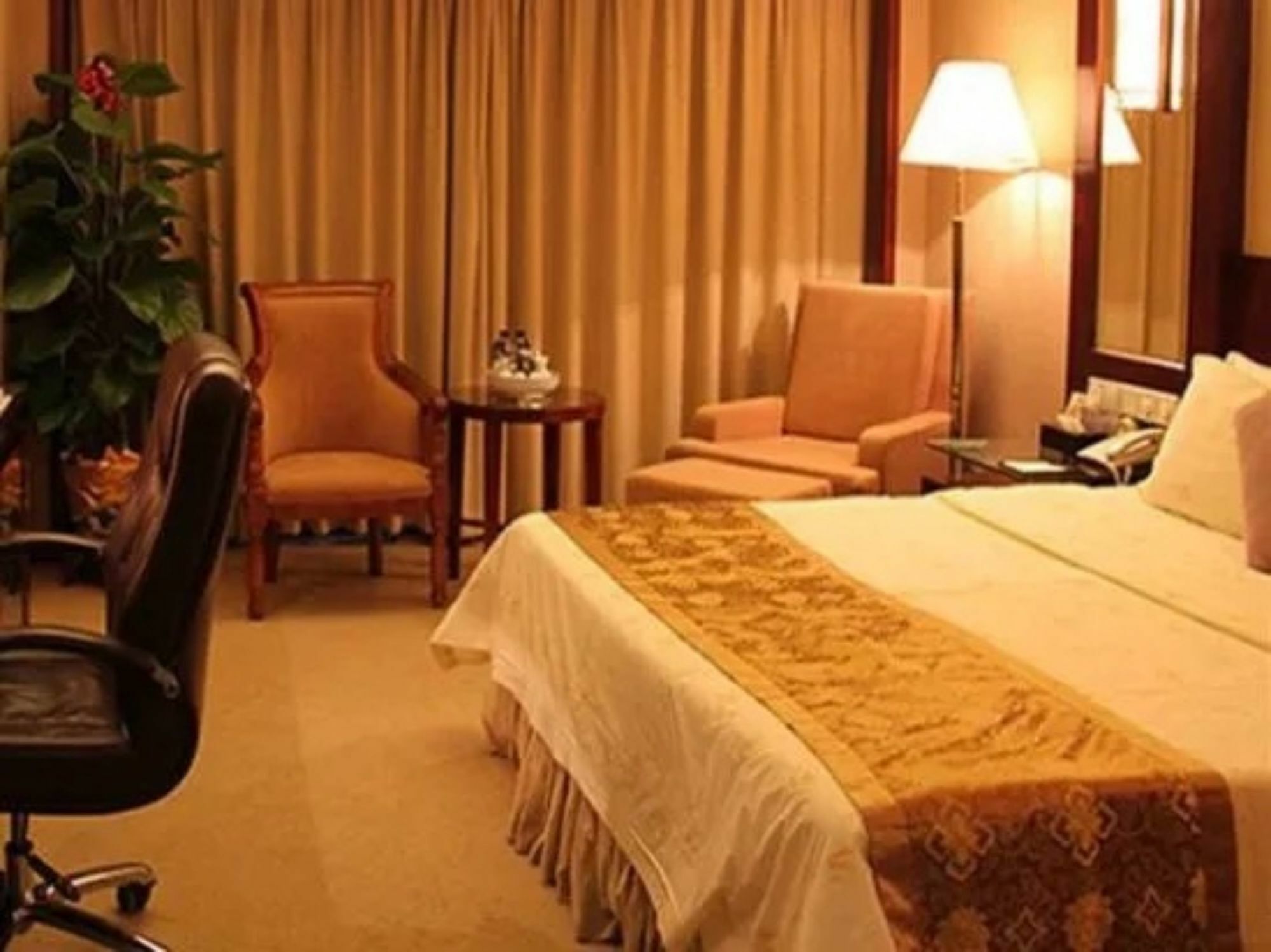Sunshine Holiday Hotel Fuzhou Фучжоу Екстер'єр фото